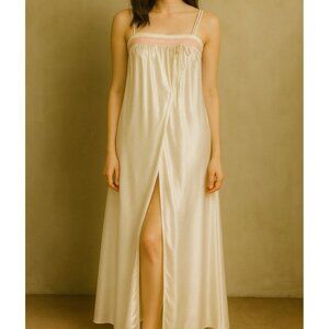 Vintage 1970s Saks Fifth Avenue Nightgown by Barad & Co ILGWU Union Made‎ USA  S